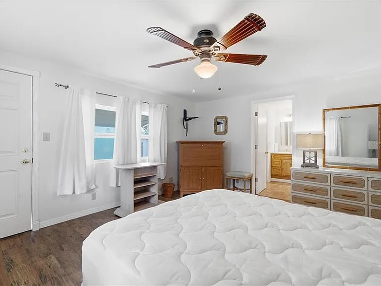 7505 Fairlane Ave — Photo 28