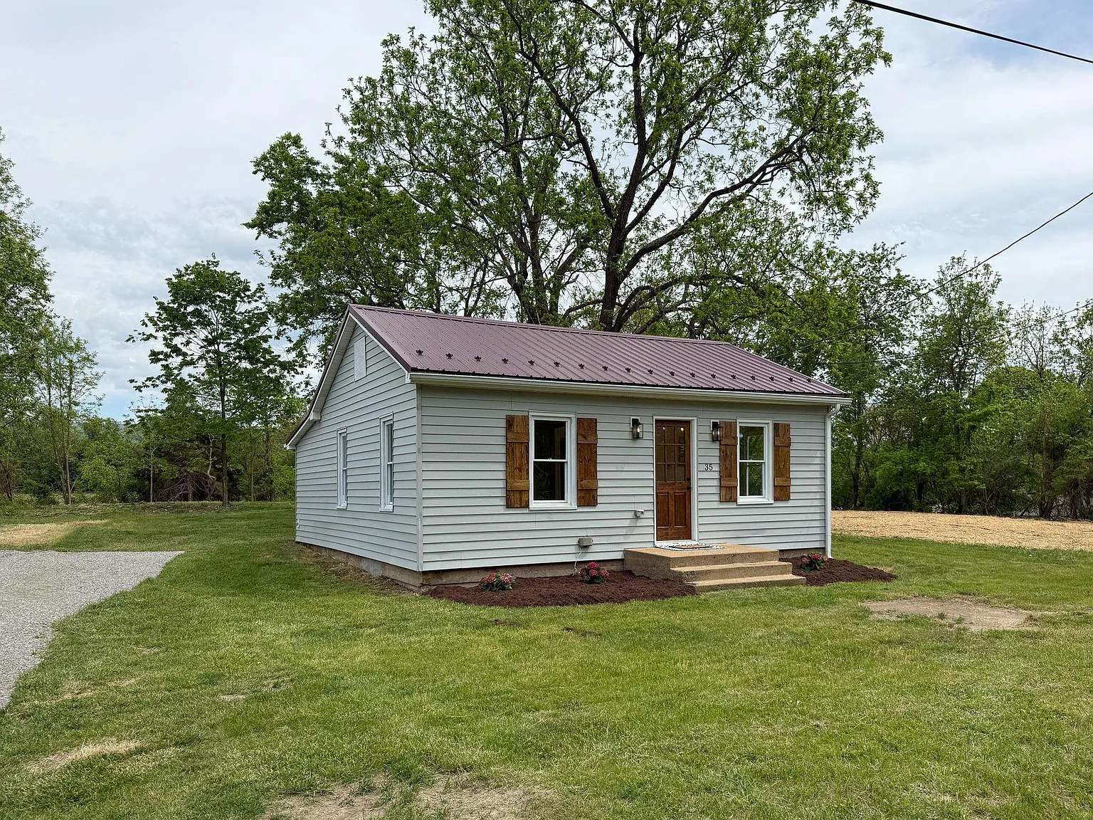 35 Samsons Cir photo 1