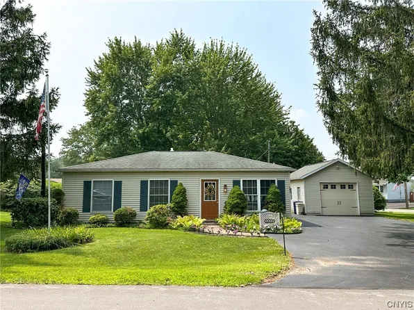 5677 Eastwood Dr, Verona, NY 13478