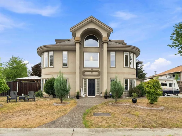 11771 Herring Pl, Pitt Meadows, BC V3Y 2R7