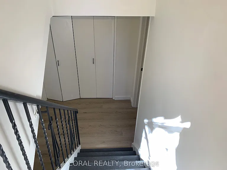 54 Osborne Ave #LOWER — Photo 19