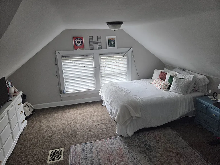 4214 33rd Ave #2 — Photo 7
