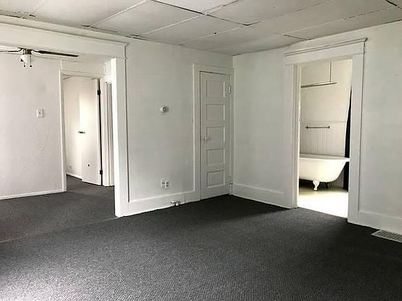 3rd image of 510 Ash St