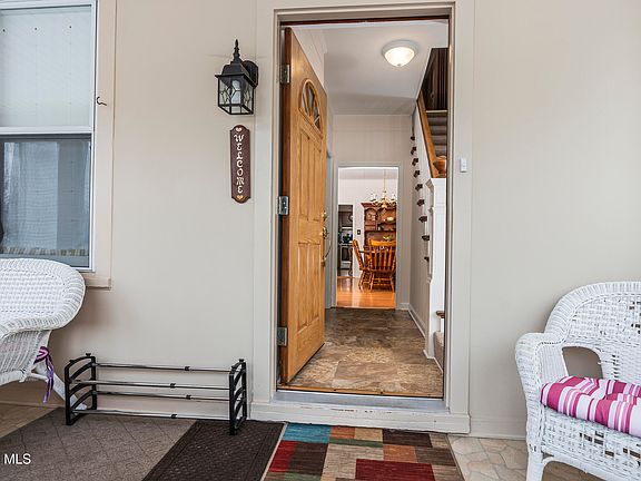 4th image of 22 Heatherington Street