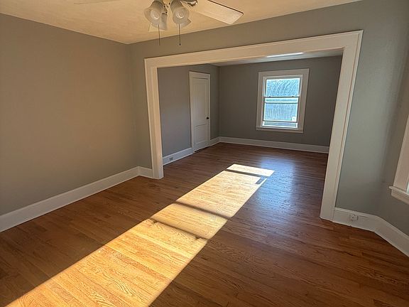 2nd image of 143 George St Floor 2