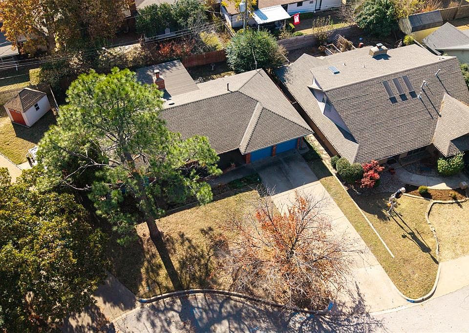 1st image of 3608 NW 72nd St