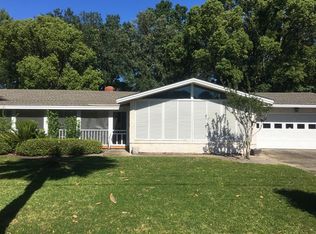 3210 Lakeside Dr, Brunswick, GA 31520