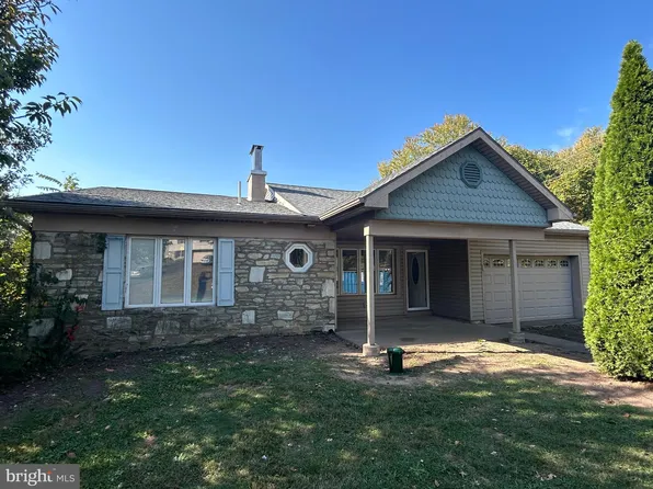 152 Fairhill Dr, Churchville, PA 18966