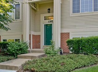 1395 New Haven Dr, Cary, IL 60013