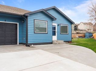 3106 S Elm Ct #B, Kennewick, WA 99337