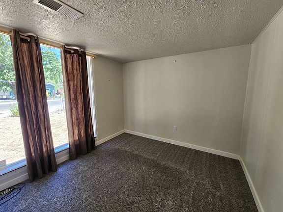 4th image of 1651 W Shelley Ave