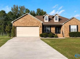 1303 Locust Dr NE, Arab, AL 35016