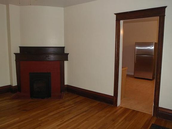4th image of 340 S 6th St E