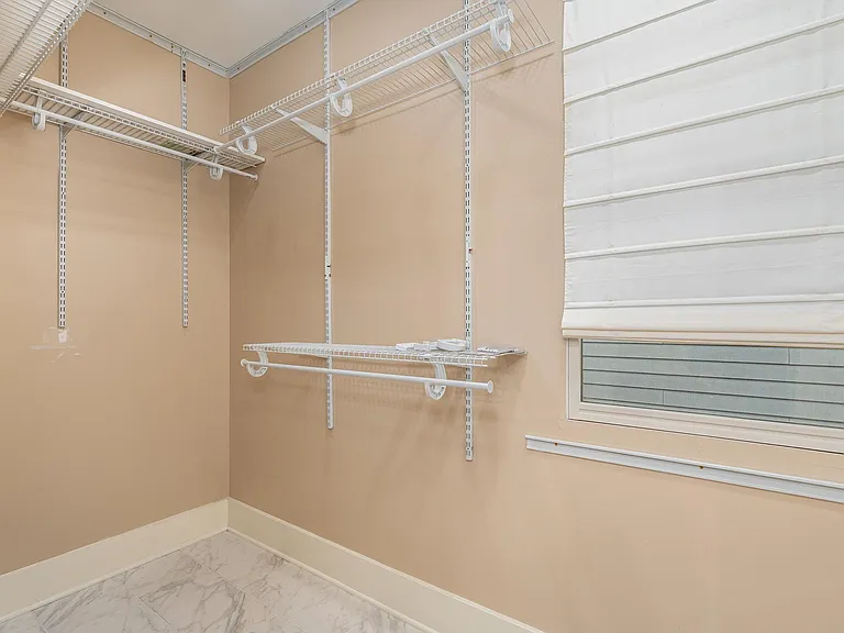 1239 Great Ridge Pkwy — Photo 12