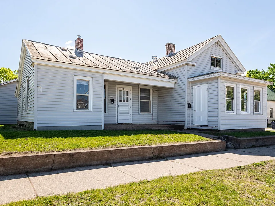 602-604 9th St N
