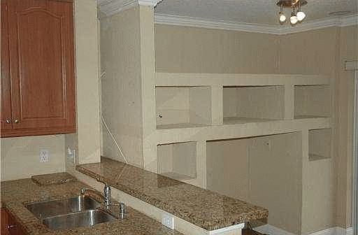 5th image of 10132 Royal Palm Blvd