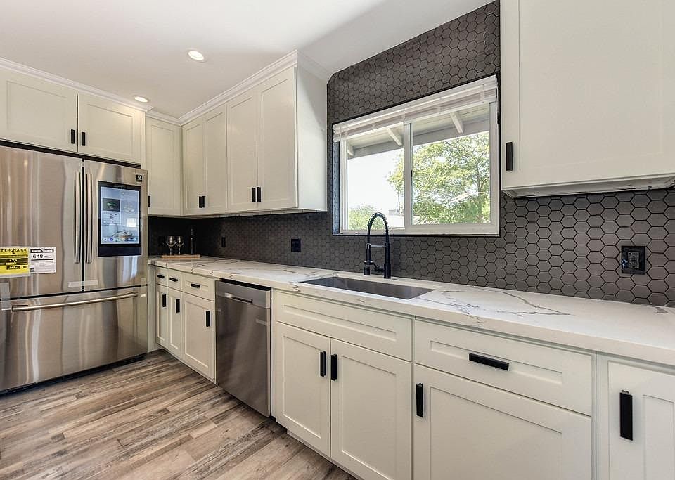 2nd image of 3249 Wemberley Dr
