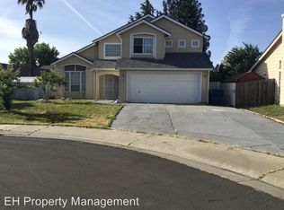22 Hallwood Ct, Sacramento, CA 95823