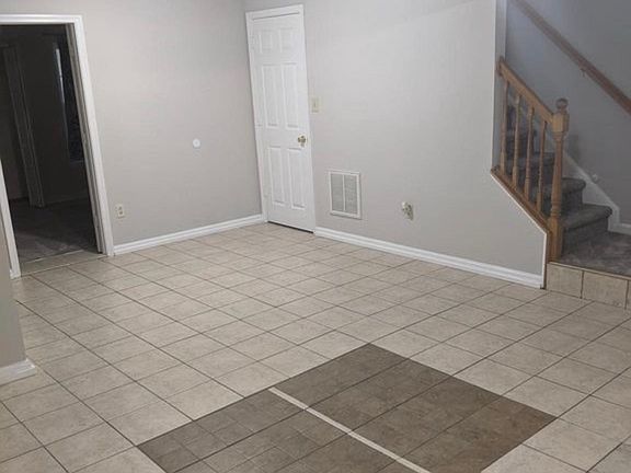 4th image of 207 Stafford Mews Ln #Basement