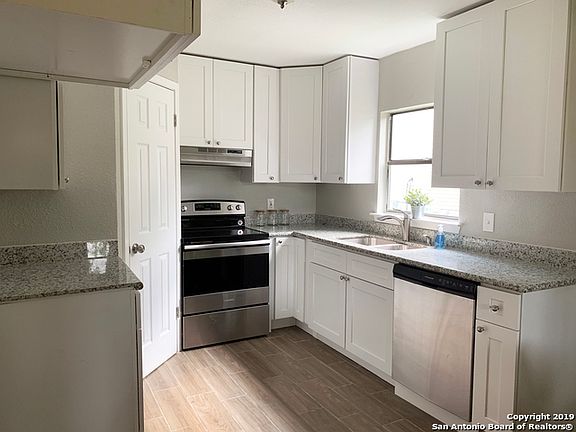 4th image of 9702 Adams Hill Dr