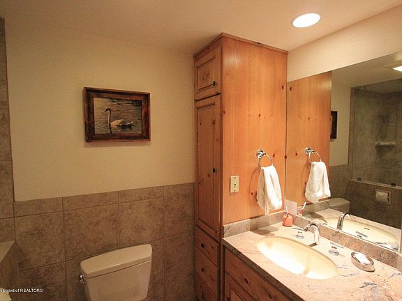5th image of 385 E Snow King Ave #3203
