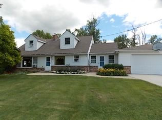 W127N8530 Old Orchard Rd, Menomonee Falls, WI 53051