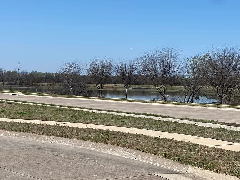 4005 Waterford Dr — Photo 34