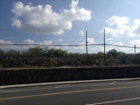 2nd image of 75 Walua Rd #1-A-1