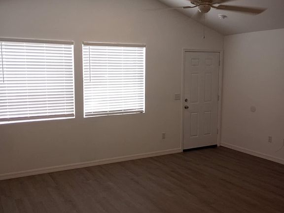 3rd image of 26 S Oleander Ave #11028431