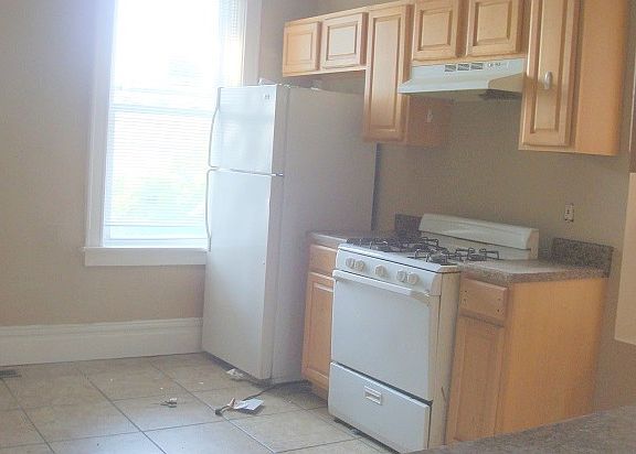 4th image of 4928 Wise Ave