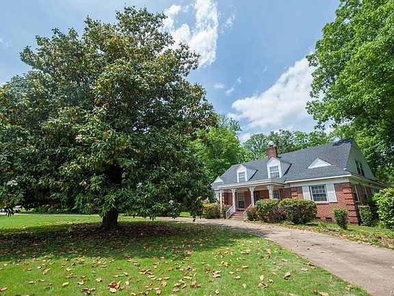 3rd image of 3959 Camellia Dr