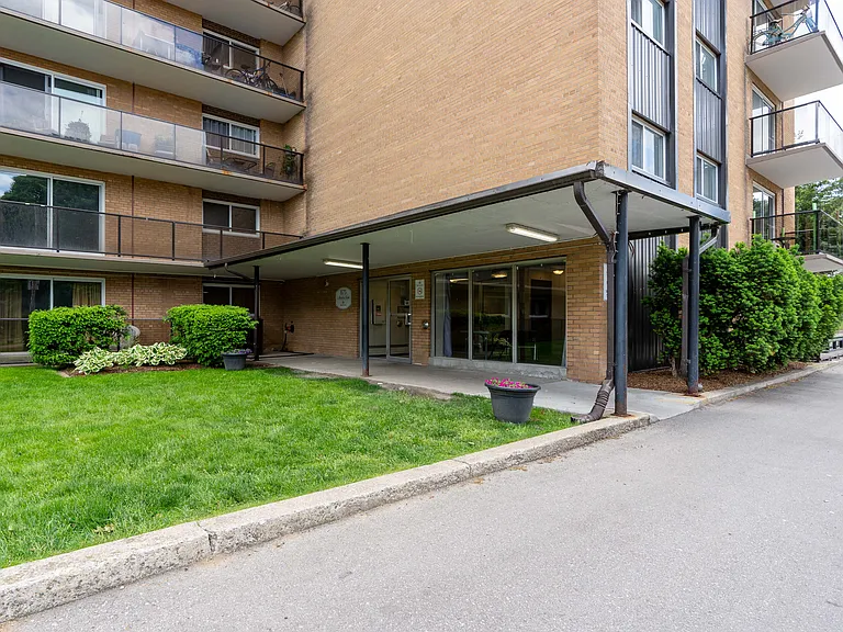 875 Colborne Rd — Photo 8
