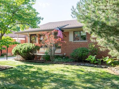 3258 Ward St, Trenton, MI, 48183