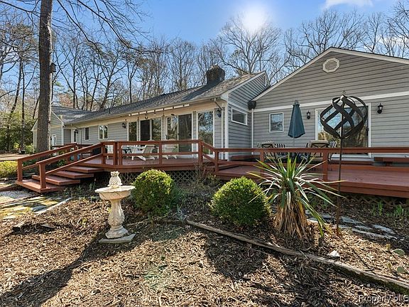 3rd image of 10 Heron Ln