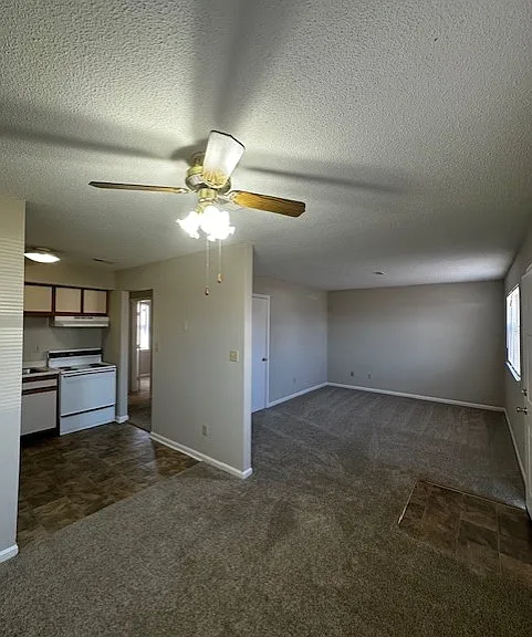 Buckingham Apartments — Photo 17