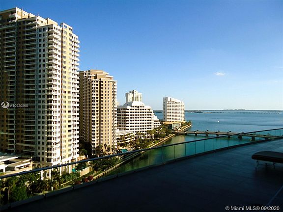 4th image of 495 Brickell Ave #1008