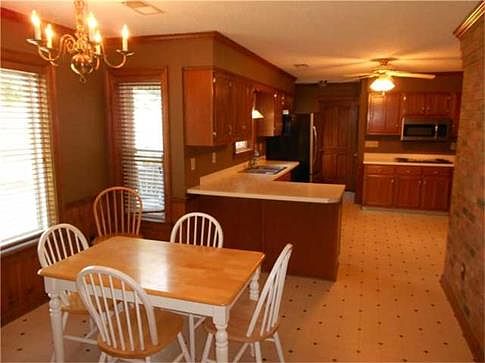 4th image of 3322 Venson Dr