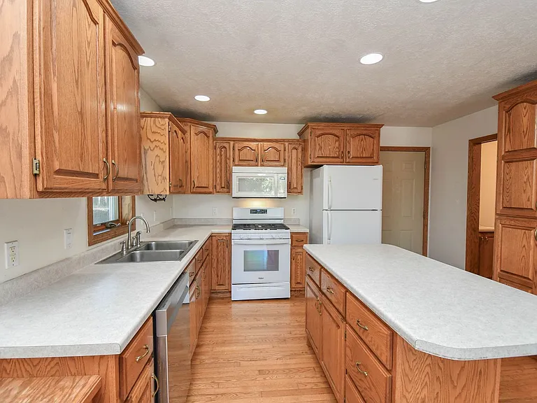 5937 S Lois Ln — Photo 8