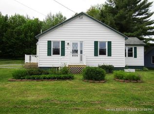 9 Taylor St, Lincoln, ME 04457