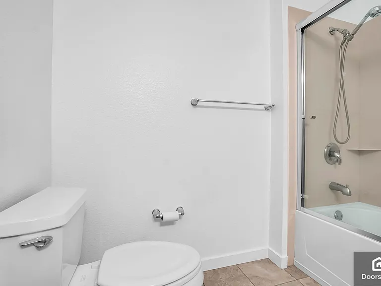 1223 Wood St — Photo 7