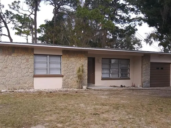 65 Lake Shore Dr, Palm Harbor, FL 34684