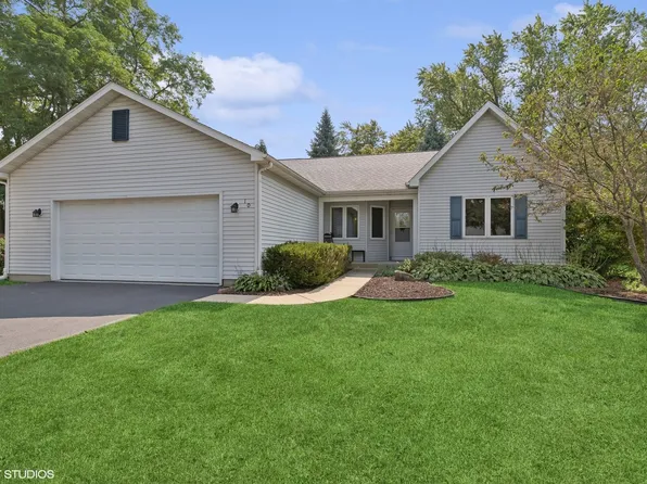 10 Henry Ct, Fox Lake, IL 60020