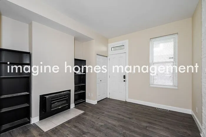 2 bed, 1.0 bath, 900 sqft, $1,550 — Photo 3
