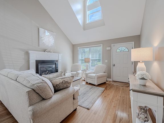 4th image of 26 Settlers Way