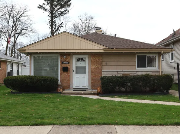 12221 Irving Ave, Blue Island, IL 60406