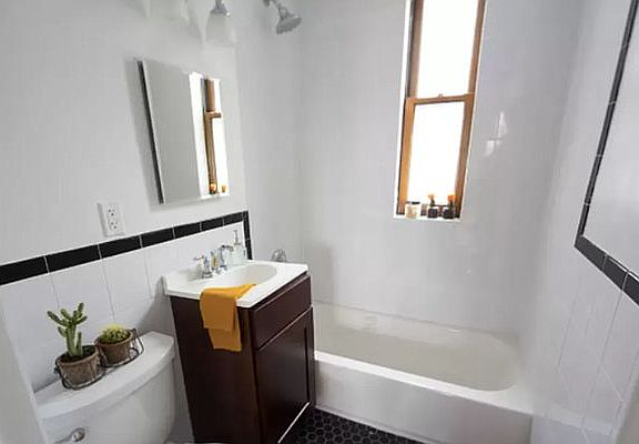 4th image of 89 Hicks St APT 3C