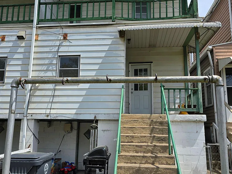 630 S 2nd St — Photo 27