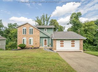 1377 Nottingham Rd, Charleston, WV 25314