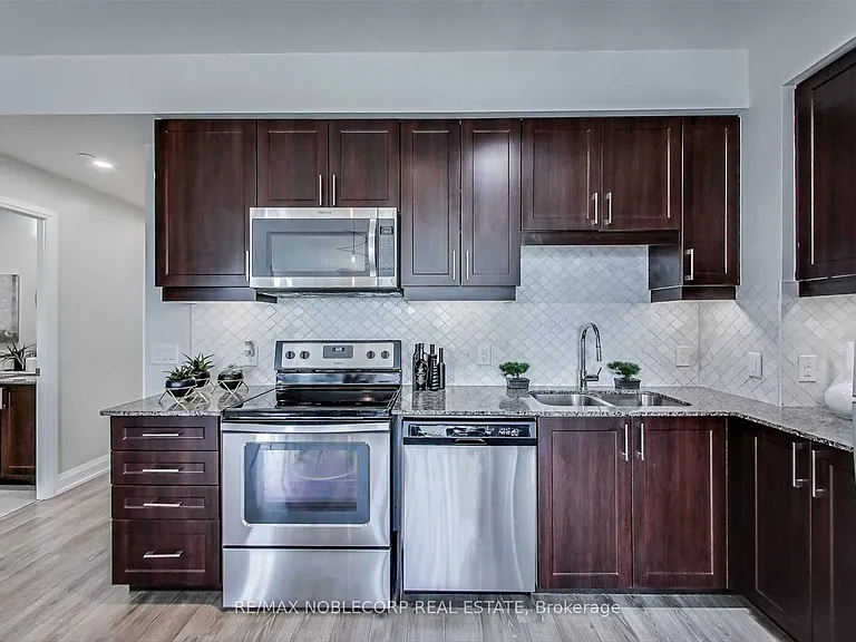 2800 Keele St #304 — Photo 6