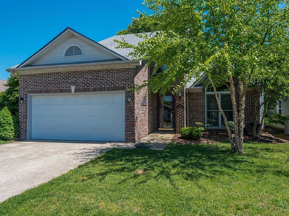 1st image of 228 Woodbrook Pl